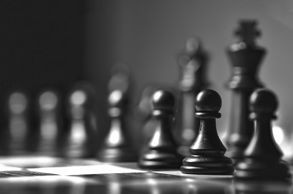 围棋的棋盘布局与策略技巧解析